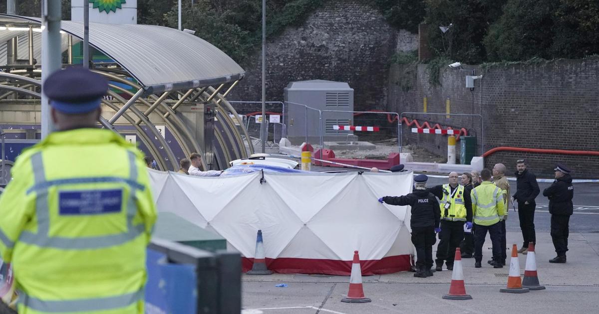 Counter-terror police probe 'hate-filled' Dover immigration centre firebombing - Vimarsana News