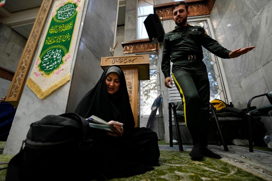 Hardliners leading Iranian election amid reported record low turnout