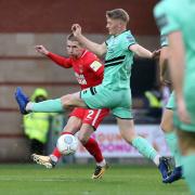 Leyton Orient right-back Sam Ling looks to pass the ball forward against Gateshead (pic: Simon O'Connor).